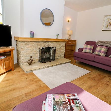 Villa Honeystones à Witney Extérieur photo